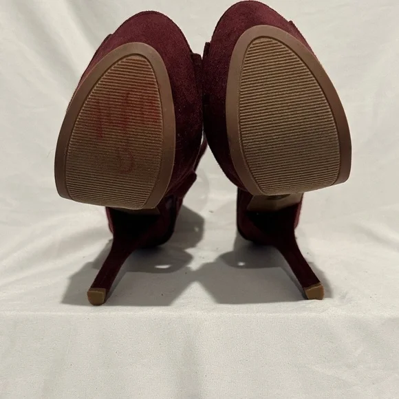Forever 21 Burgundy Strappy Heels - Picture 7 of 7
